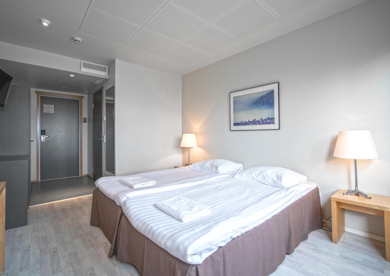 Ski-Inn Hotel Pyhaetunturi מראה חיצוני תמונה